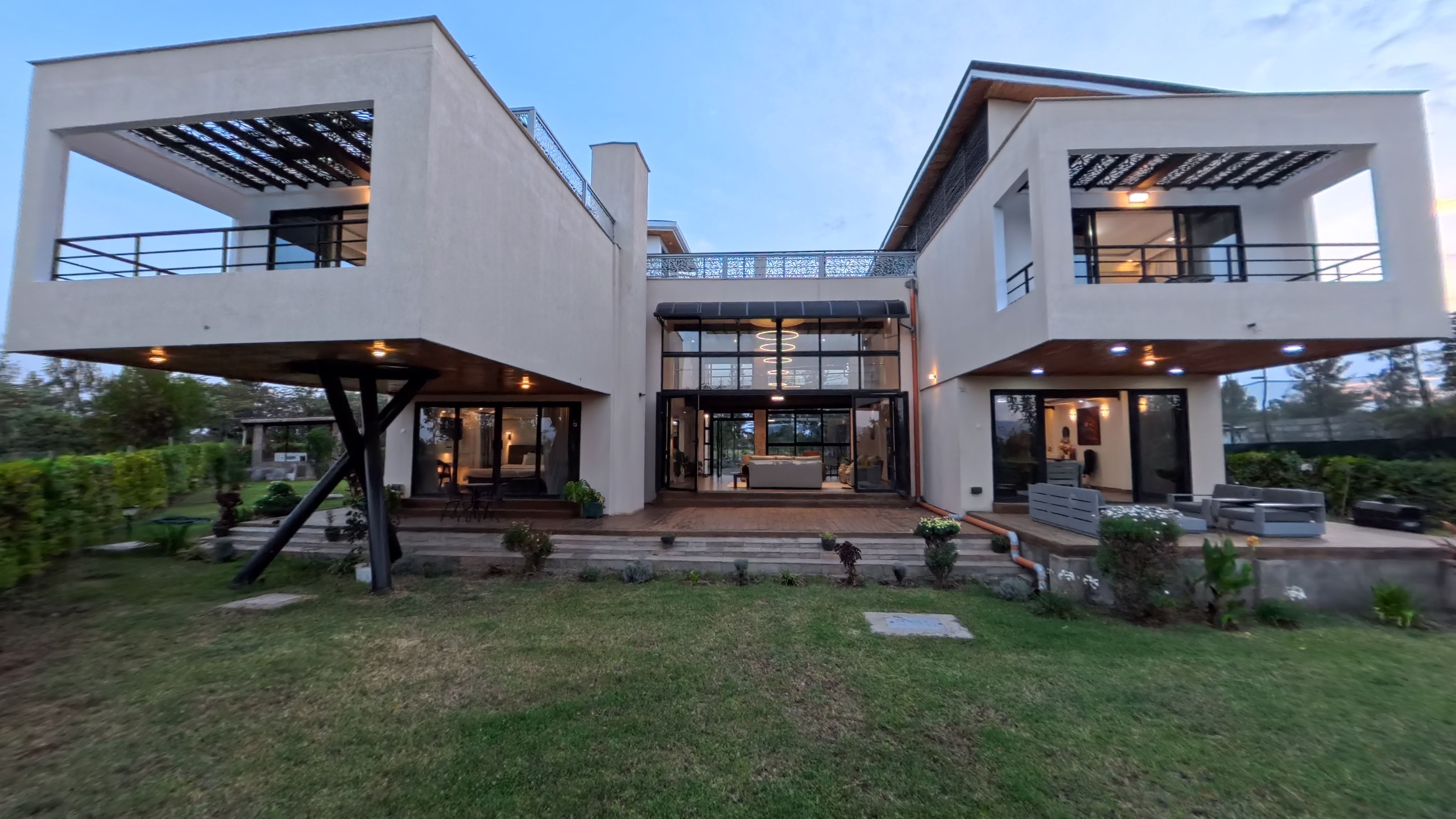 SuCasa Villa - Photo 1